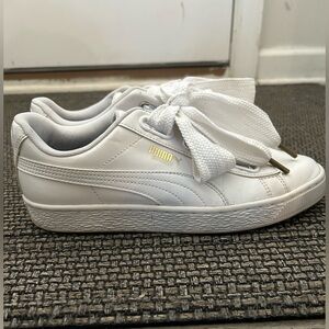 PUMA Vikky v2 Ribbon Core Bow Sneakers Women's Shoes size 9